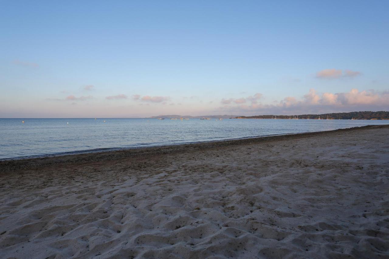 Appartements Acces Prive Plage De La Bergerie Hyeres Ngoại thất bức ảnh